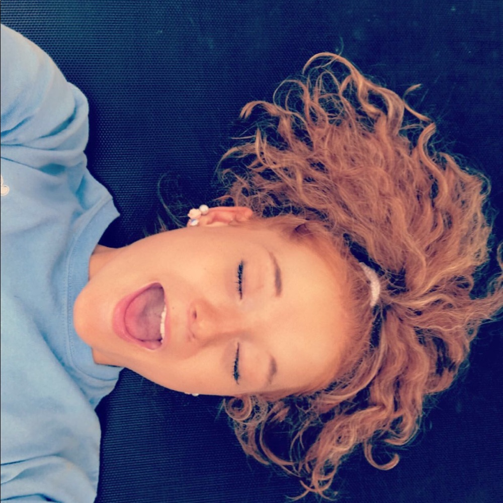 Meet your Posher, Kelli